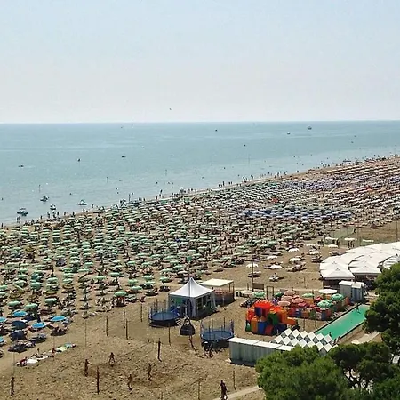 Family Villa In Lignano Pineta
